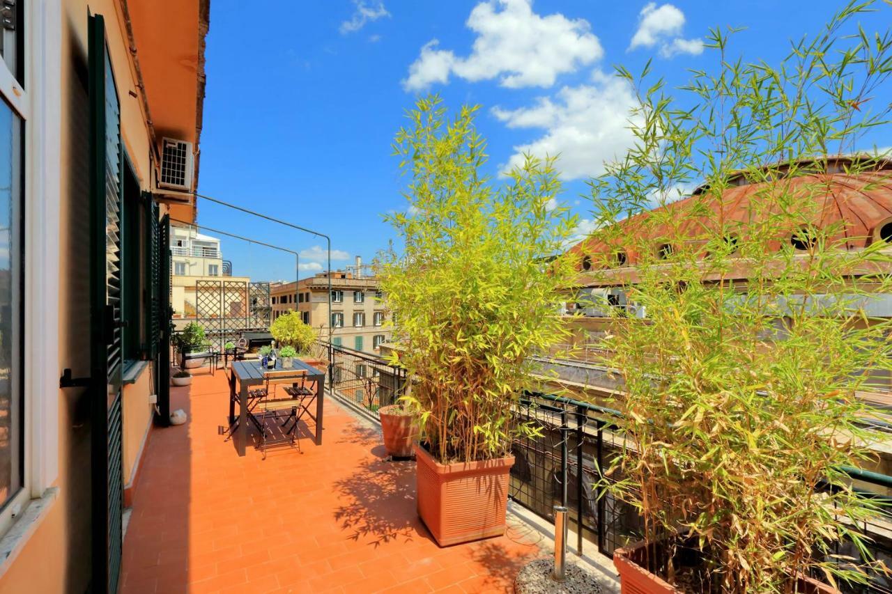 Via Firenze Terrace * Rom