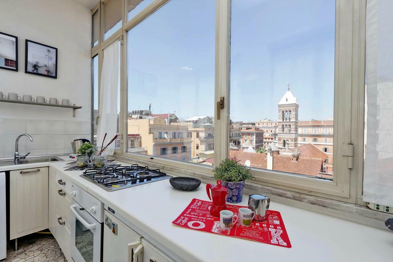 Via Firenze Terrace Rom